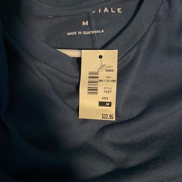 Aeropostale tee size M - Picture 3 of 3